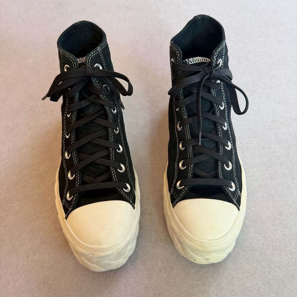 Converse Chuck Taylor Platform High Tops Women’s 10 Black Suede